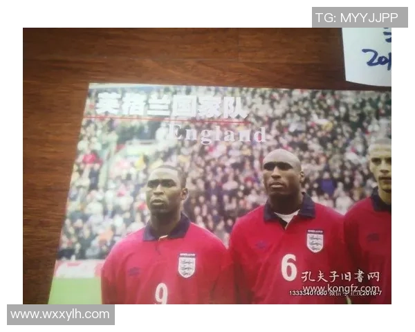 帕尼尼足球球星卡代签名收藏价值分析与市场趋势探讨