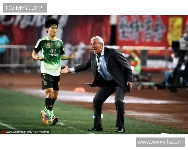 海南足球球星崛起之路:从地方小将到中国足坛新星的成长轨迹 海南足球球星崛起之路:从地方小将到中国足坛新星的成长轨迹