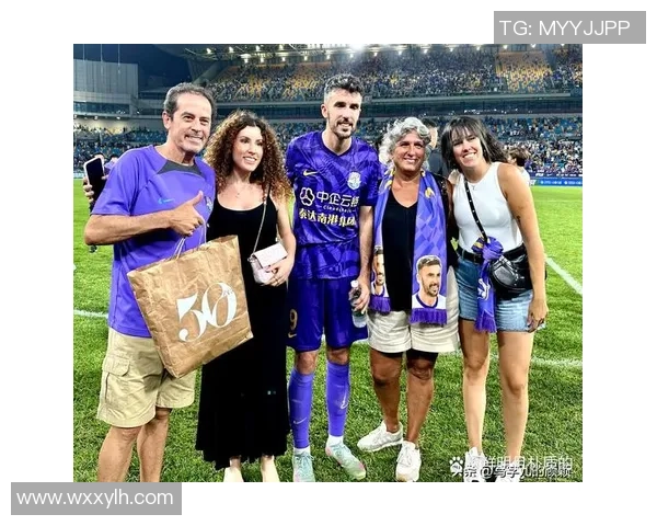 足球界秋衣球星十大推荐 携经典瞬间呈现球场风采 足球界秋衣球星十大推荐 携经典瞬间呈现球场风采